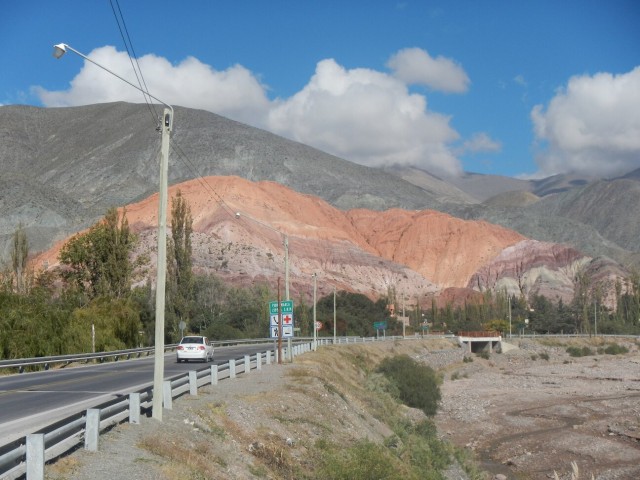 Salta (6) 7 Colored Mountain