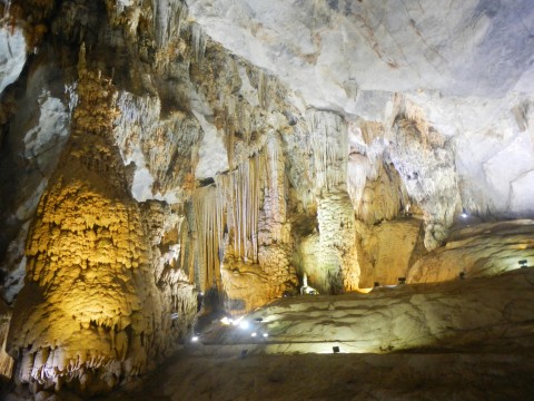 Paradise Cave stalagmieten